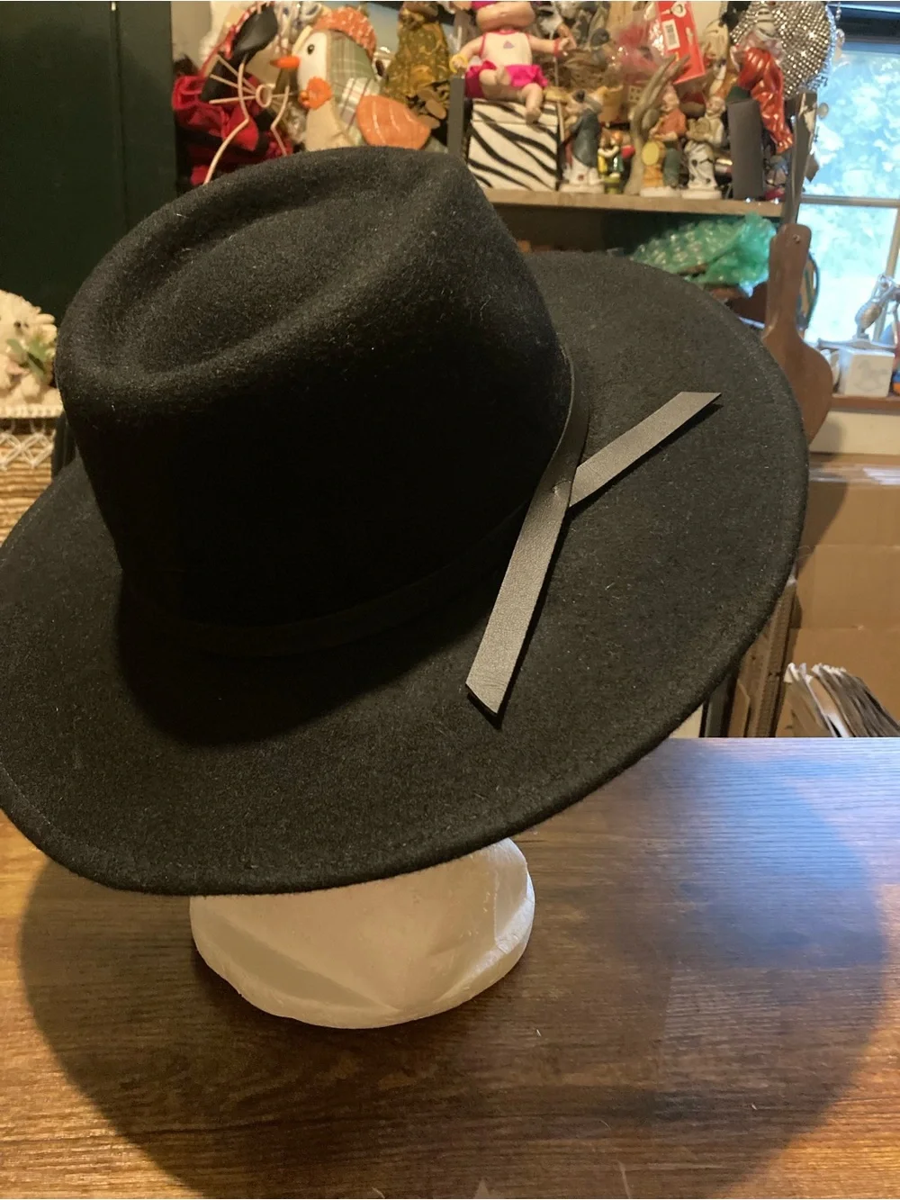 Universal Thread Goods black fedora hat for women